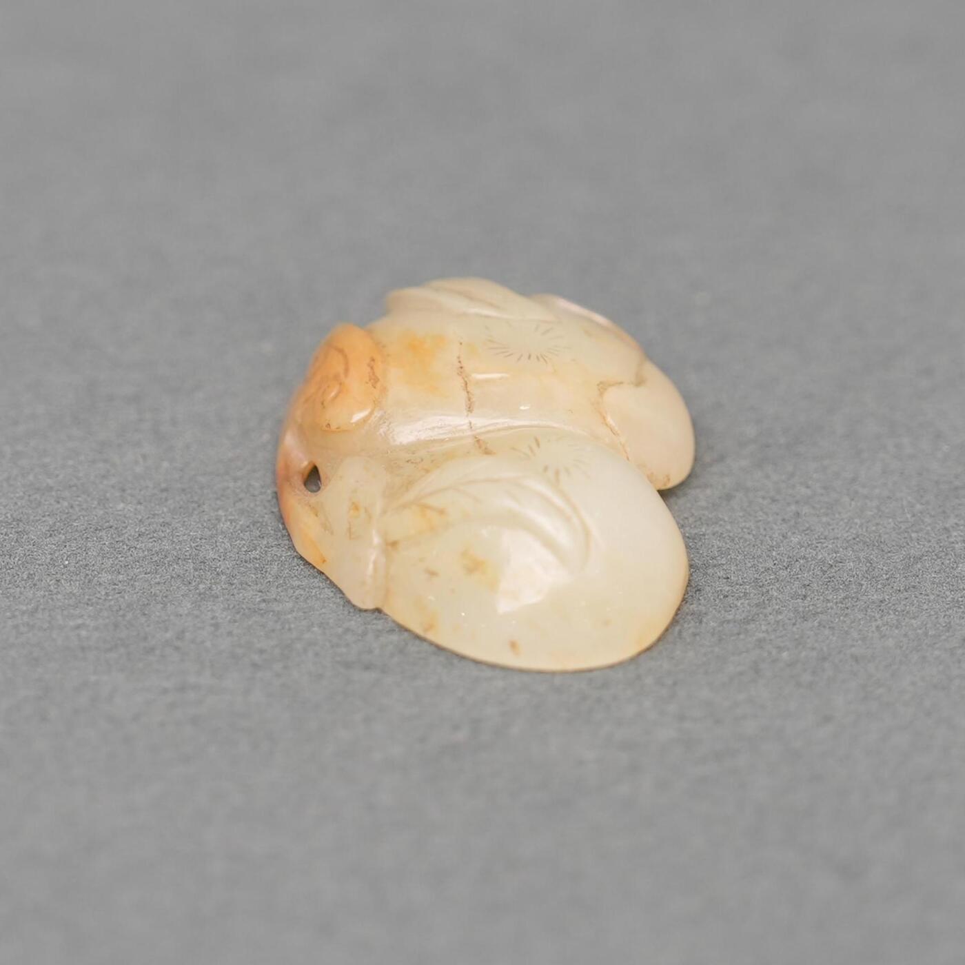 碧月说宝.韫玉流光-南京文物公司明清玉器专场（一） 沁色蘑菇灵芝坠