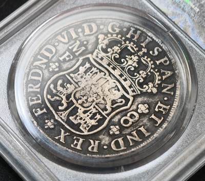 甄臻铺-世界币章拍卖（第60期），甄品场拍品征集中，送拍享返佣金等优惠多多 公博-XF01 1753年 西属墨西哥 费迪南六世地球双柱 8里亚尔 大银币 原汁原味老包浆 细节见图