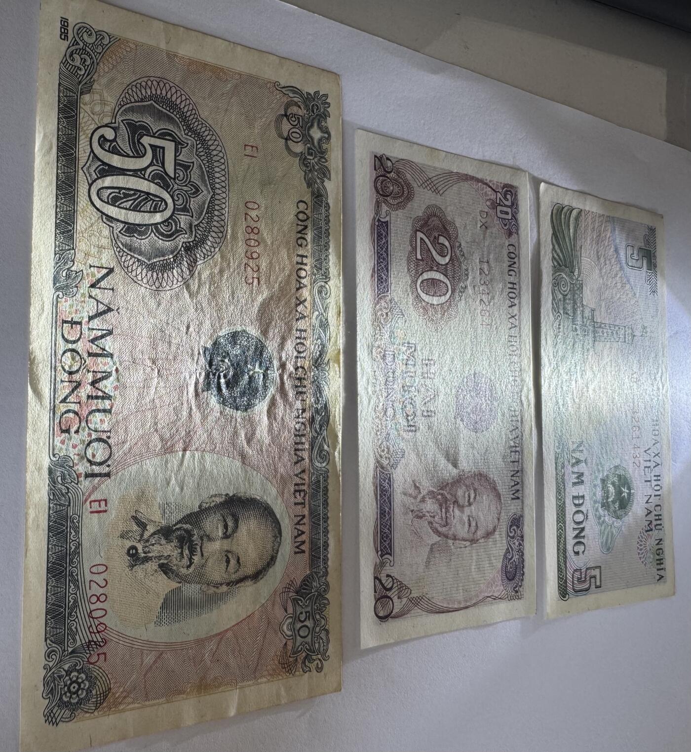 2026第7场（总第234期）：精品外钞、塑料钞、测试钞综合场  越南1985年版5、20、50盾一组3枚（品如图）