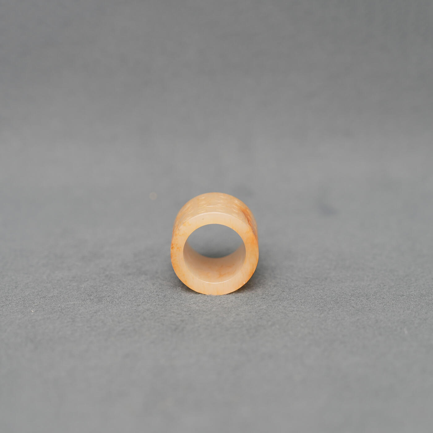 碧月说宝.韫玉流光-南京文物公司明清玉器专场（一） 沁玉勾连纹扳指