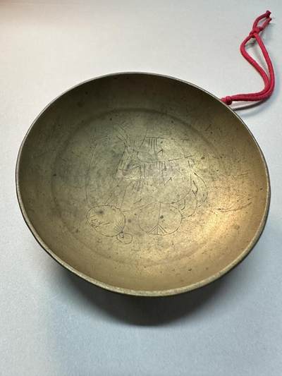 清-民国-建国｜老铜器专场.伍 晚清民国老黄铜手工錾刻人物纹碗