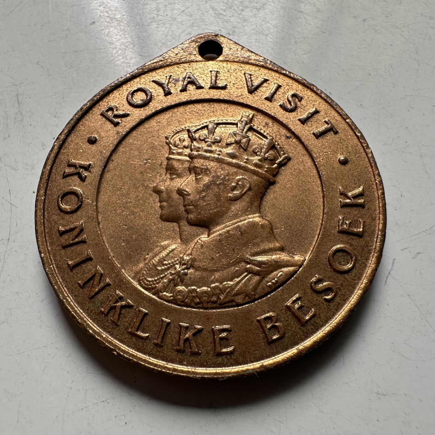 🌹外币初藏🌹🐯2026年第43场   每周二四六晚8️⃣点  世界硬币 英属南非 1947年 乔治六世与伊丽莎白王后王室访问纪念章 32.3毫米