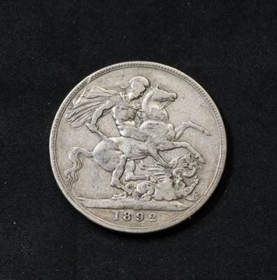 甄臻铺-世界币章拍卖（第60期），甄品场拍品征集中，送拍享返佣金等优惠多多 英国1892年维多利亚高冠马剑，不多见的年份