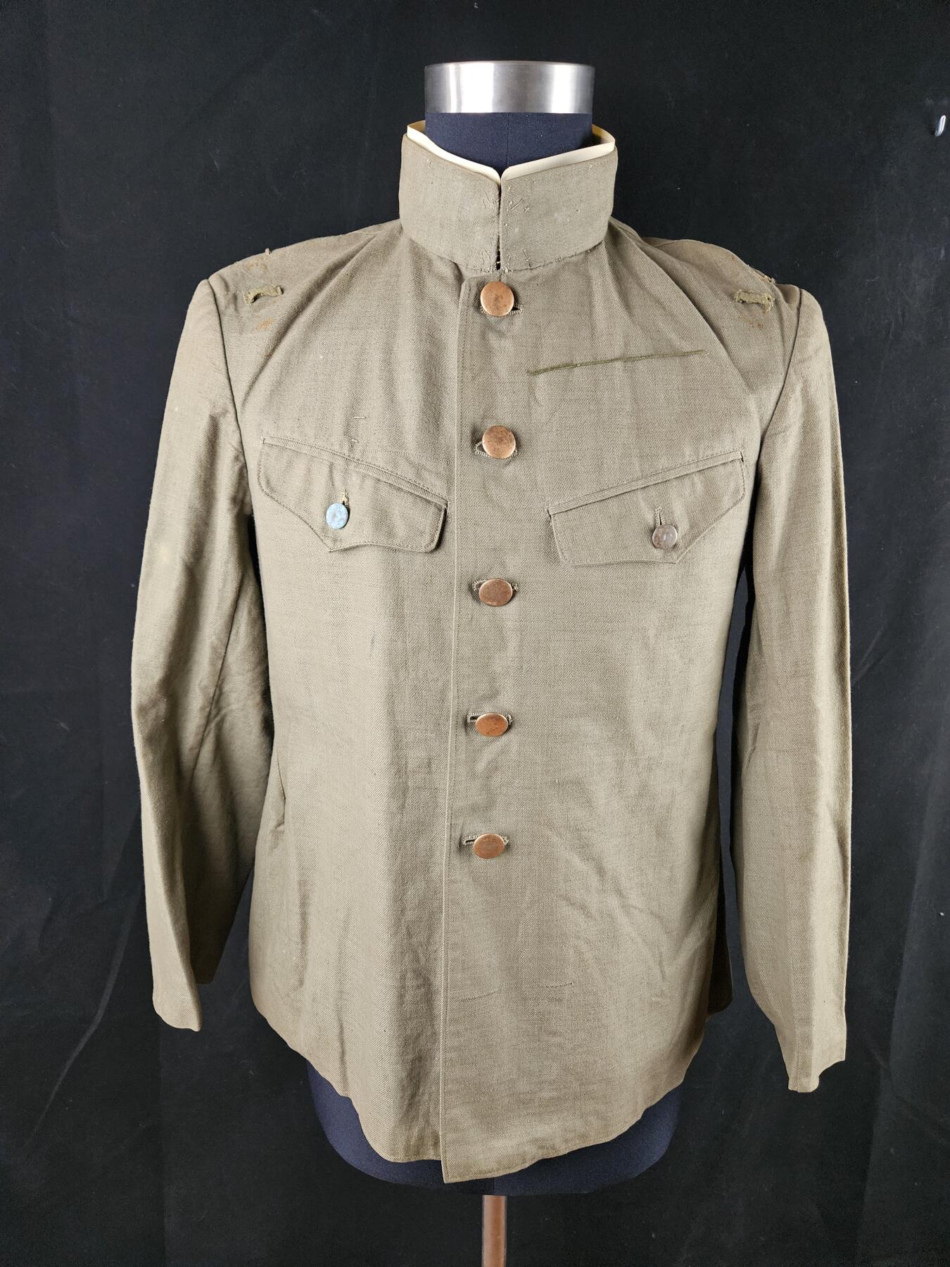 0元起拍勋章 第347期 咸鱼国勋章拍卖专场 4月19日（周日）下午6：00开始 苏联西伯利亚囚服 领围39 肩宽44 胸围94 衣长64 袖长55