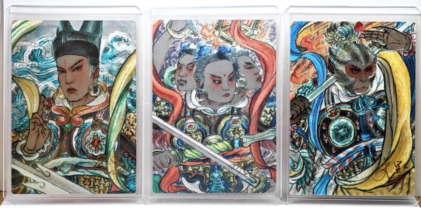 白泽拍卖卡牌手绘专场第35期（问东城春色，正谷雨，牡丹期） 2025 山衡一述 三大反骨仔 3张  3张史墨亲签 粗闪 卡夹封装