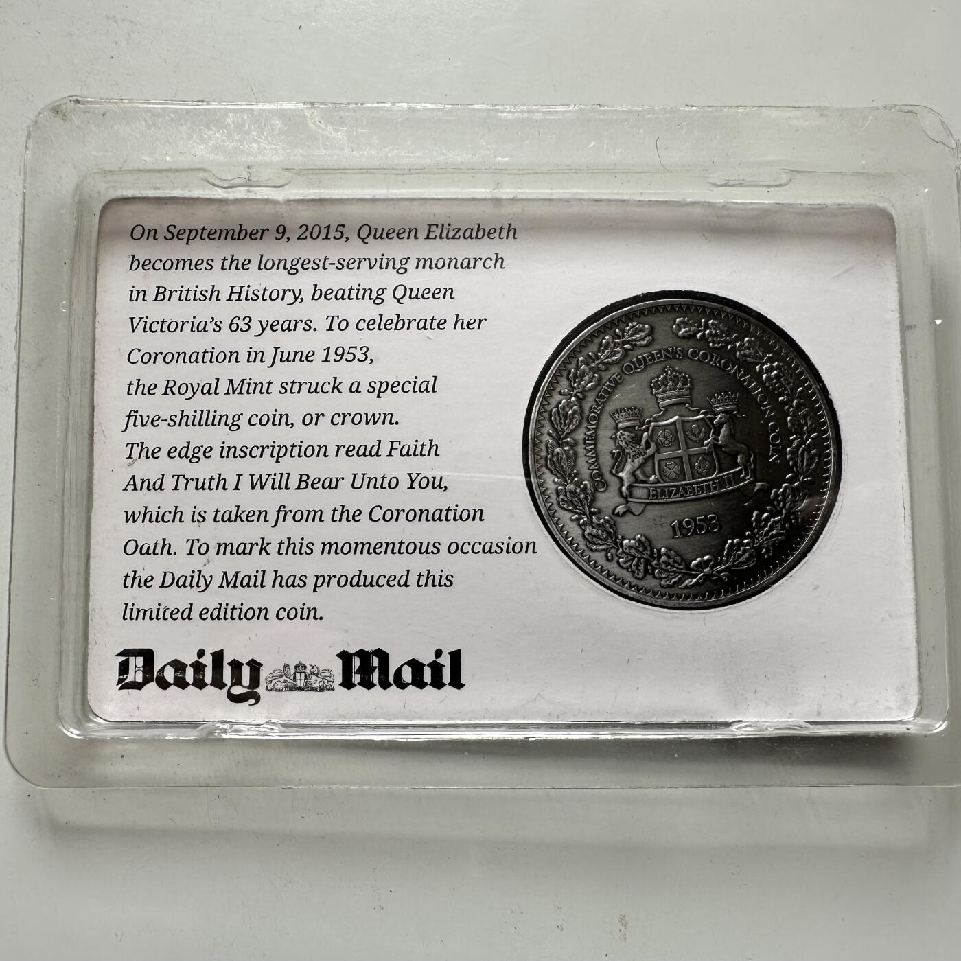 🌹外币初藏🌹🐯2026年第43场   每周二四六晚8️⃣点  世界硬币 英国 每日邮报 2015年 伊丽莎白二世加冕复刻克朗型纪念章