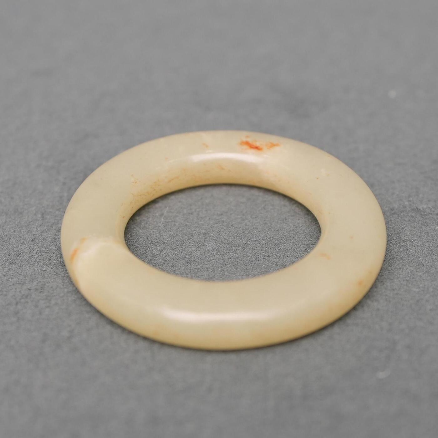  碧月说宝.韫玉流光-南京文物公司明清玉器专场（二） 沁素云环