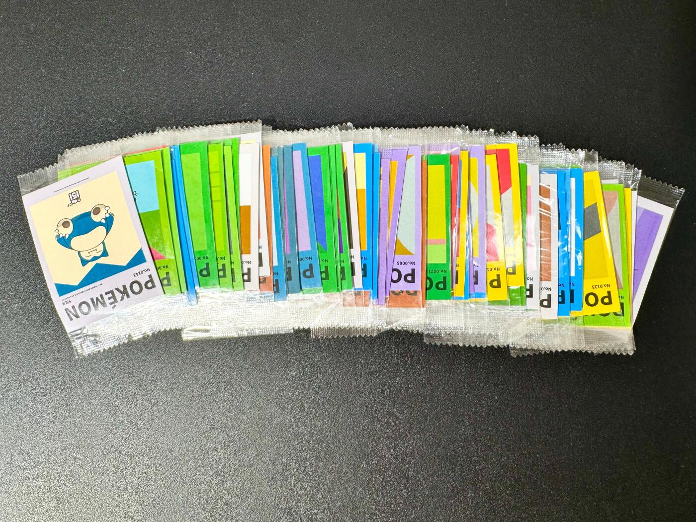 NO.30 好又多金牌大场，每周一站式配齐，方便凑单！（周6晚9点截拍，卖家送拍0抽成！） 【食品卡】香爆脆拆出 宝可梦贴纸57张不重复都 原袋 5.2cm×3.9cm