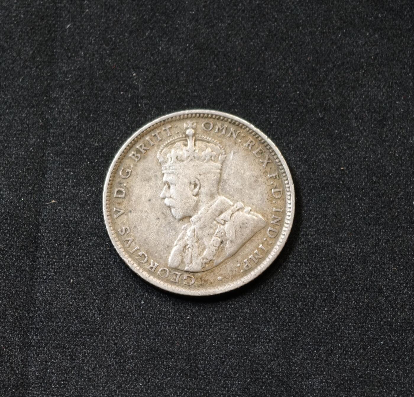 甄臻铺-世界币章拍卖（第60期），甄品场拍品征集中，送拍享返佣金等优惠多多