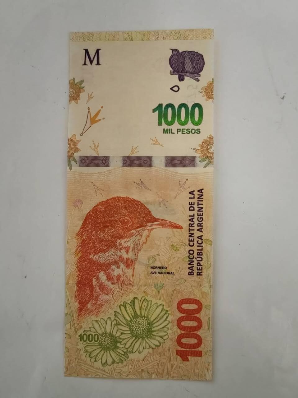 外国纸币专场260418场 阿根廷🇦🇷1000比索，动物版，UNC品相。