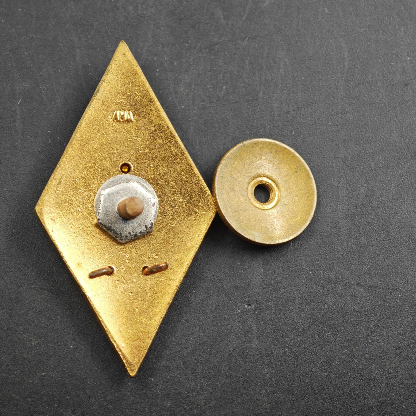 4月17日结束，成斌徽章钱币专场