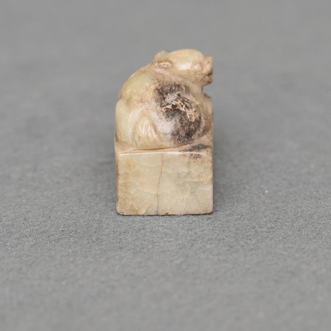  碧月说宝.韫玉流光-南京文物公司明清玉器专场（二） 玉兽钮印