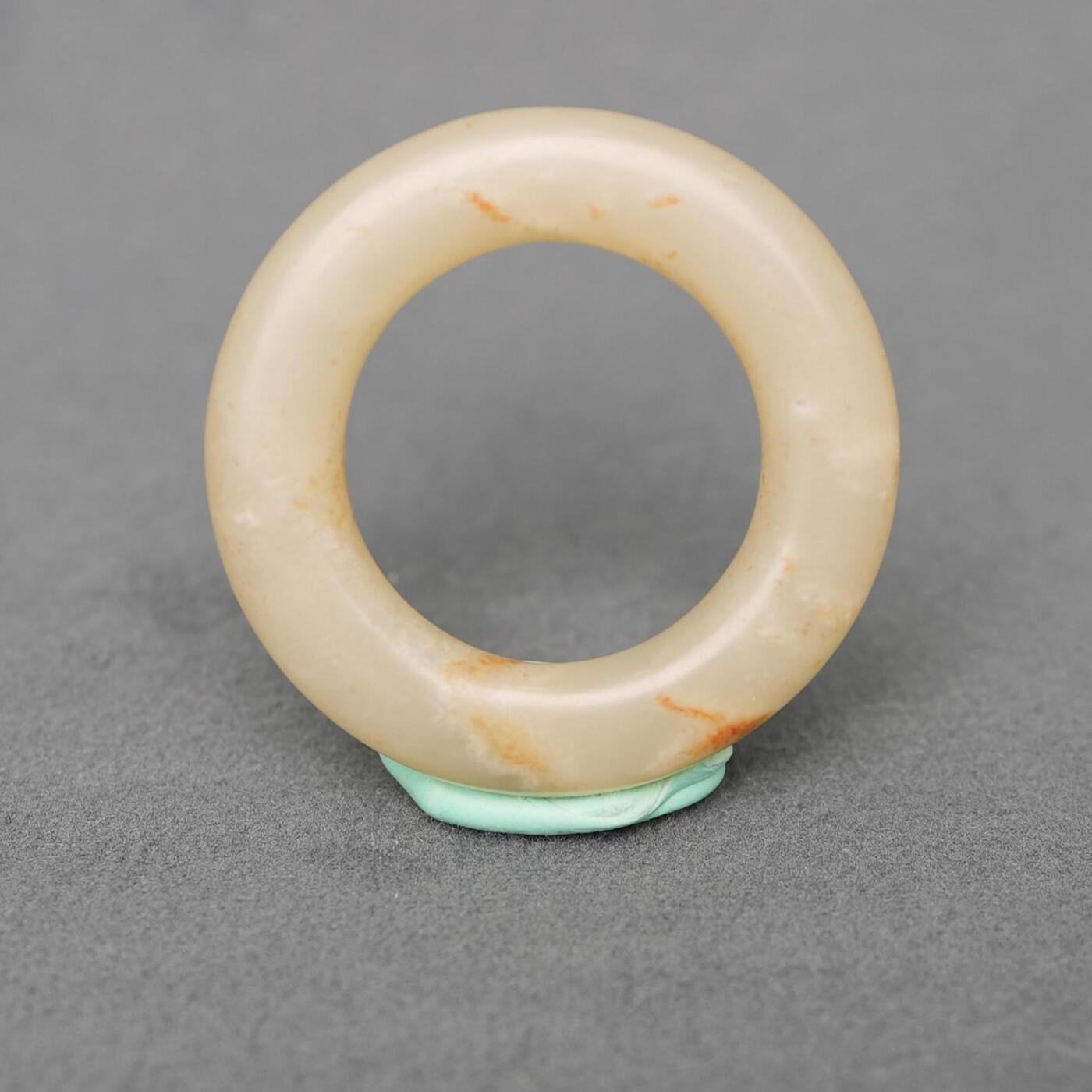  碧月说宝.韫玉流光-南京文物公司明清玉器专场（二） 沁素云环