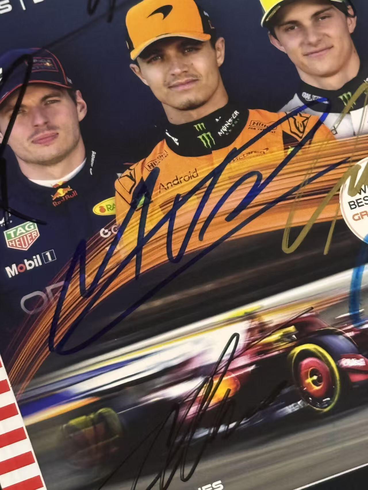 零元拍：有朋友想要“头哥”阿隆索的签名但目前单签暂时没有，等等迈阿密站咱争取安排，今天先来个合签！2025赛季F1车手总冠军迈凯伦车手兰多·诺里斯，队友奥斯卡·皮亚斯特里；梅赛德斯双子星乔治·拉塞尔，基米·安东内利；红牛霸主马克斯·维斯塔潘；阿斯顿马丁的费尔南多·阿隆索；还有奥迪车队的现实版“极速狂飙”尼克·霍肯博格签名2026赛季世界一级方程式汽车大奖赛官方指南！