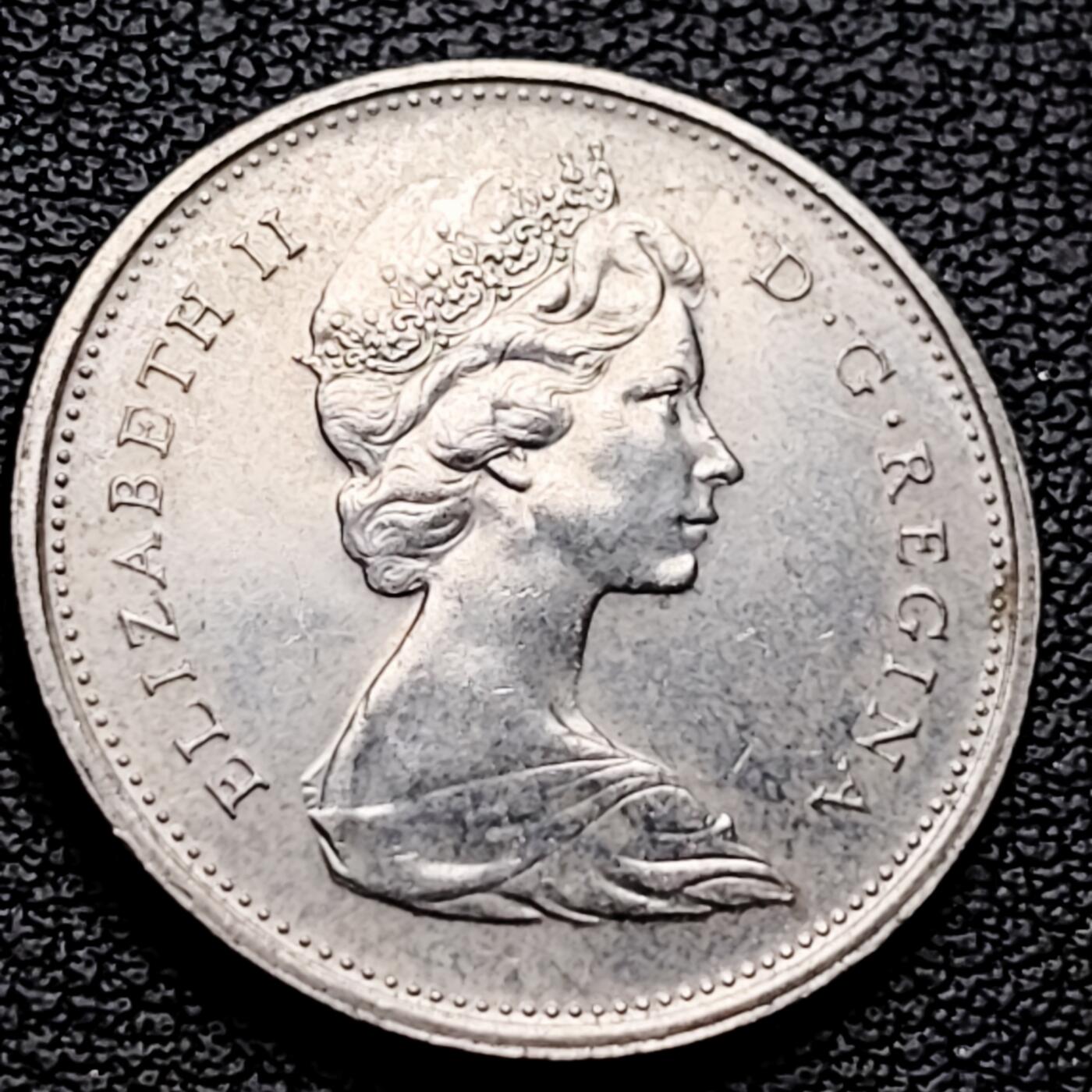 泉币菌-第227场-拍品多 请提前出价 高币值 加拿大1975年1/4加拿大元 伊丽莎白二世 驯鹿 24mm 