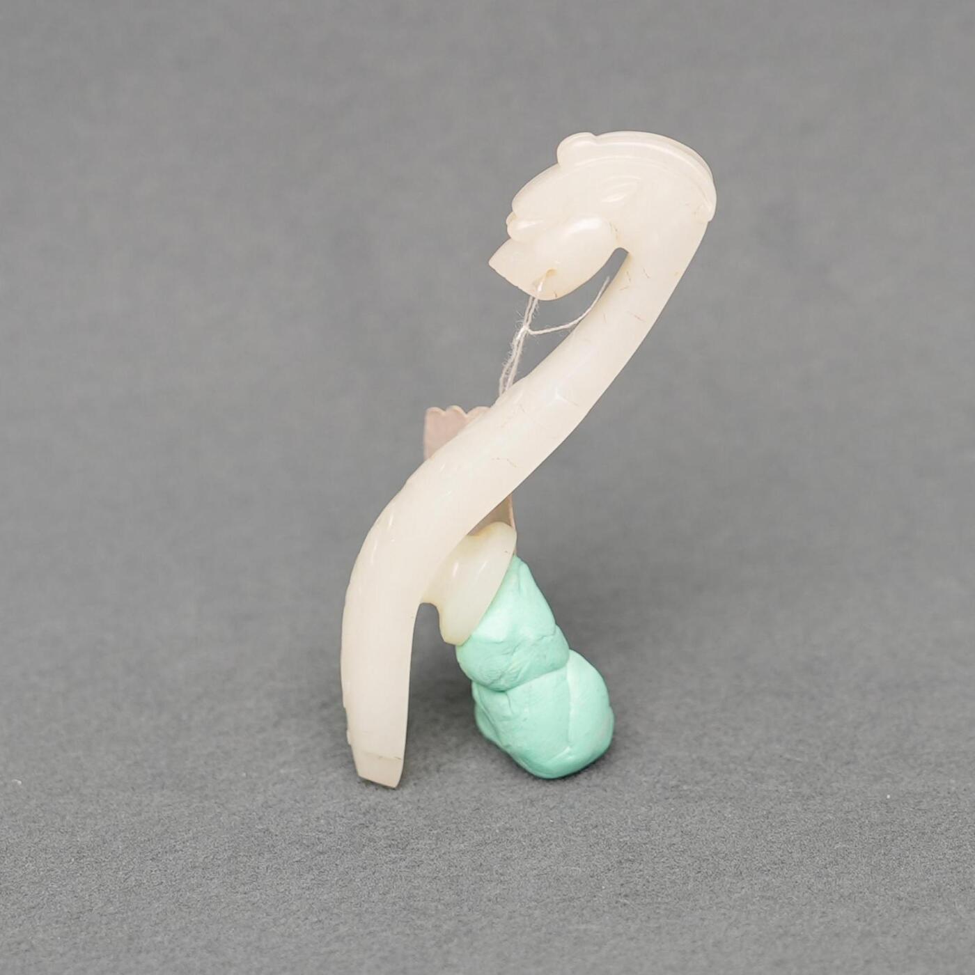 碧月说宝.韫玉流光-南京文物公司明清玉器专场（一） 玉刻花纹龙勾