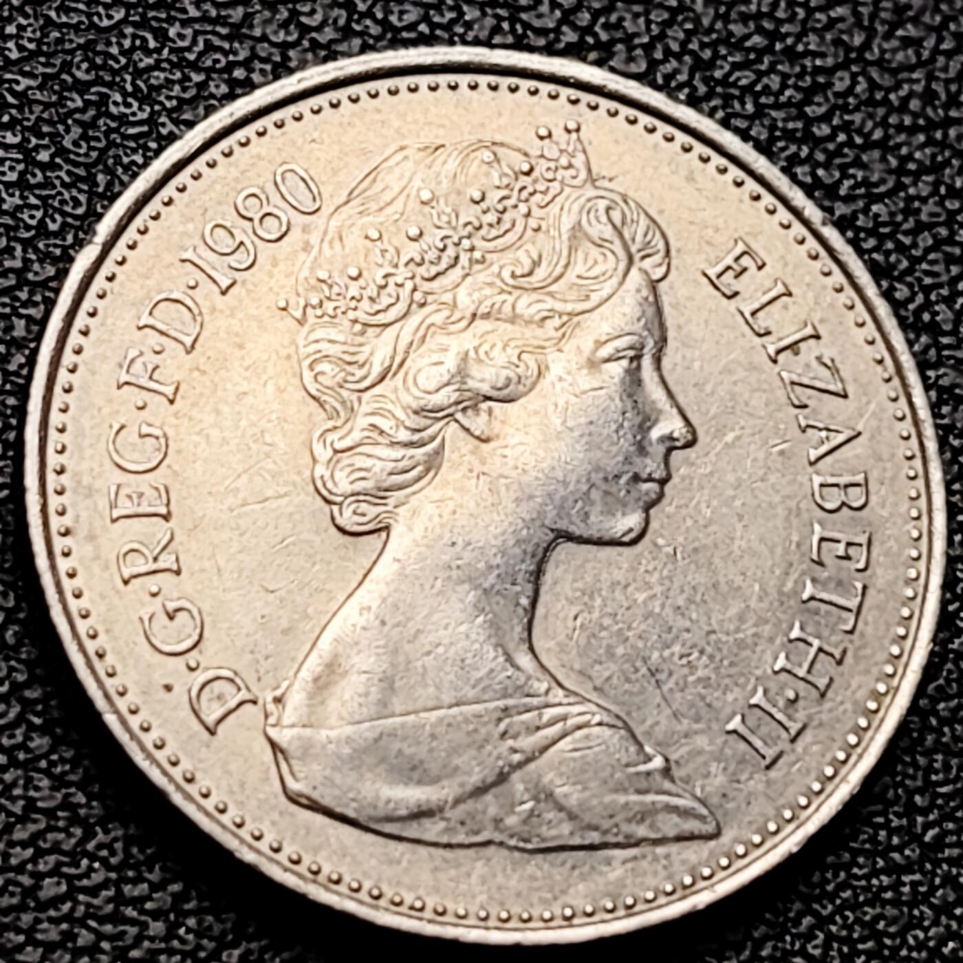 泉币菌-第227场-拍品多 请提前出价 早期老版 1980年英国大5便士镍币 皇冠蓟草 23mm 