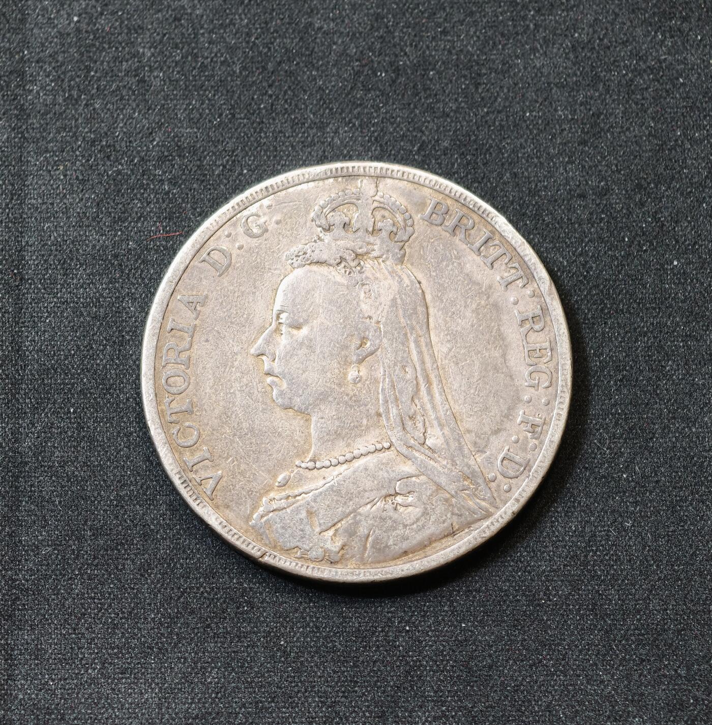 甄臻铺-世界币章拍卖（第60期），甄品场拍品征集中，送拍享返佣金等优惠多多