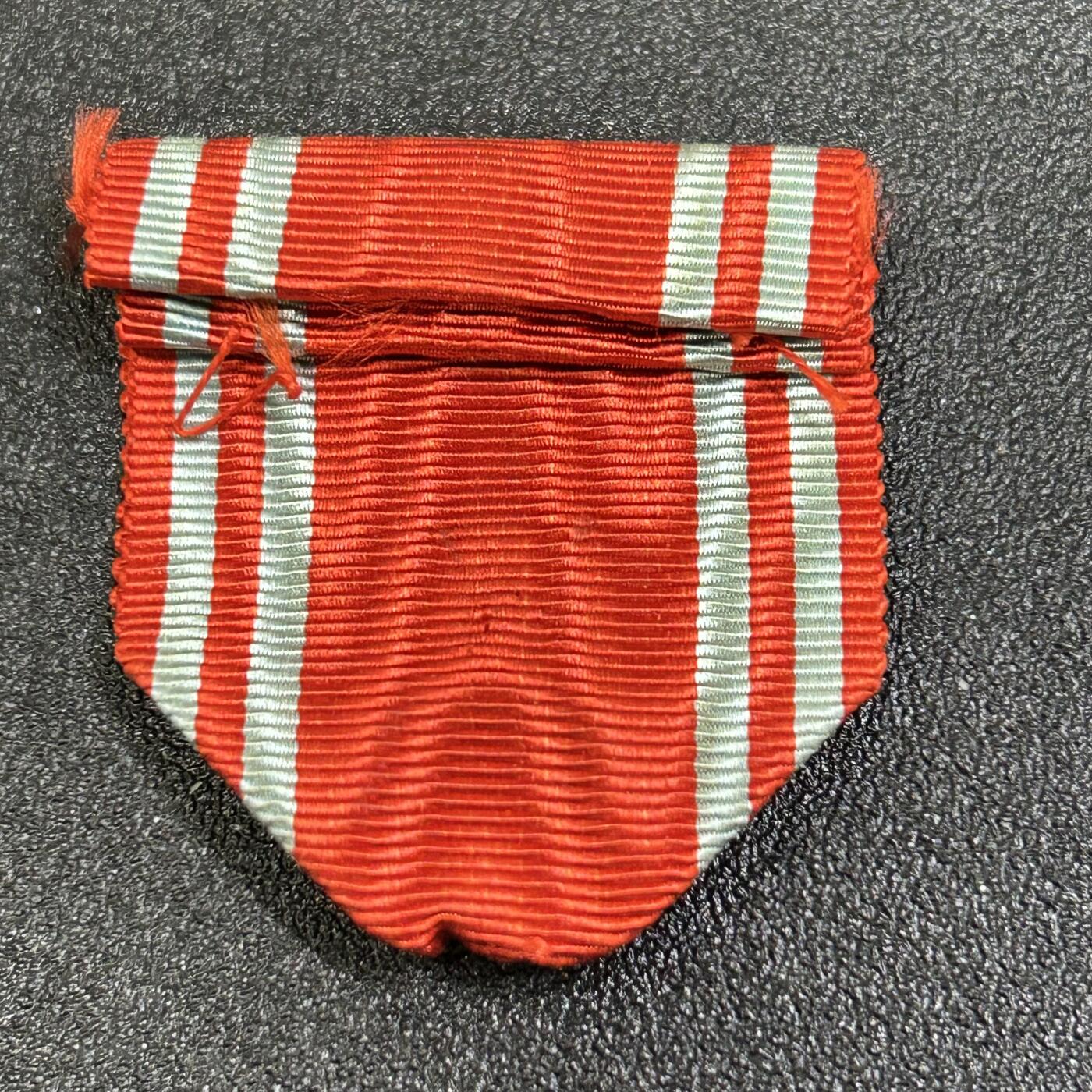 西秦中古拍卖第八十四期  日本红十字奖章绶带