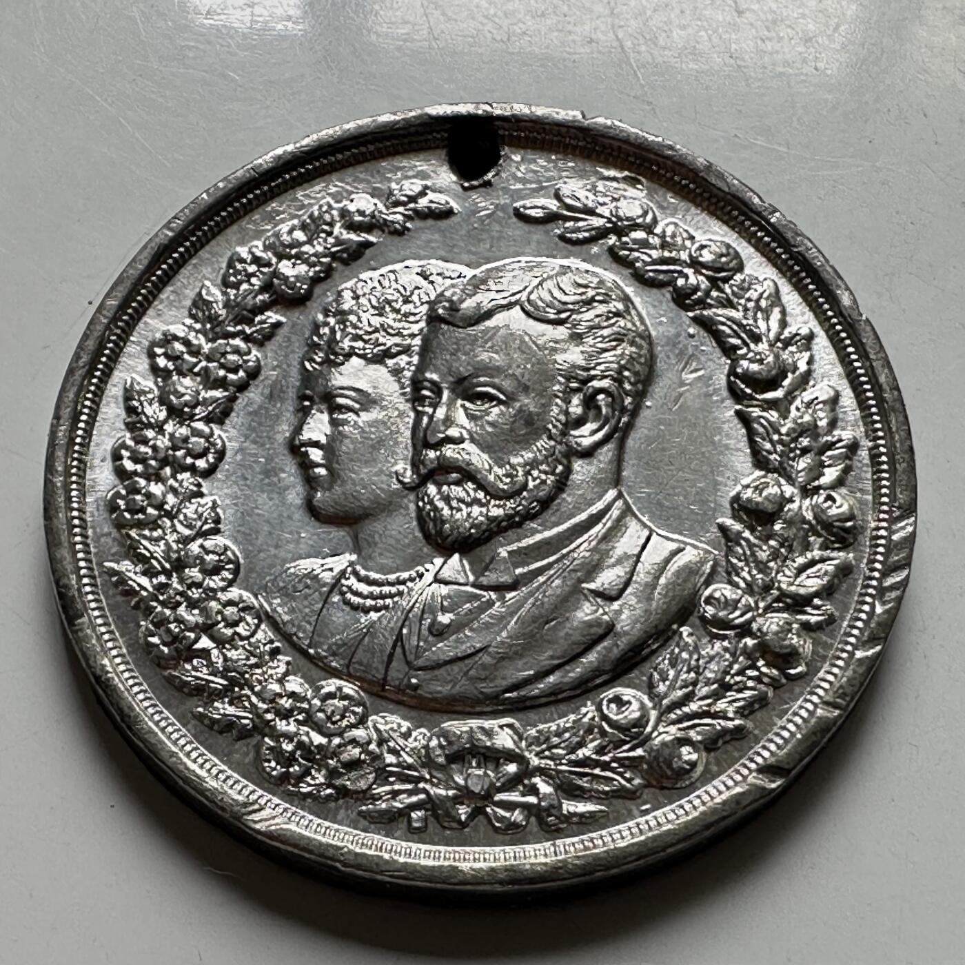 🌹外币初藏🌹🐯2026年第43场   每周二四六晚8️⃣点  世界硬币 英国 1895年 约克公爵（乔治五世）与特克的玛丽公主大婚纪念章 31.4毫米