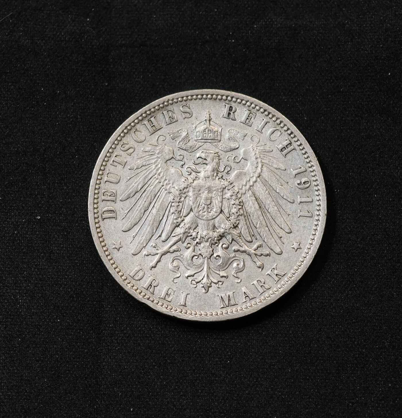 甄臻铺-世界币章拍卖（第60期），甄品场拍品征集中，送拍享返佣金等优惠多多