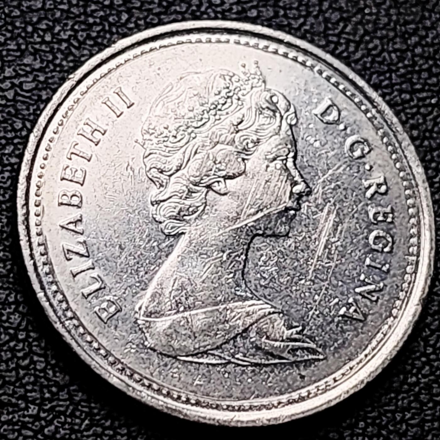 泉币菌-第227场-拍品多 请提前出价 高币值 加拿大1982年1/4加拿大元 伊丽莎白二世 驯鹿 24mm 