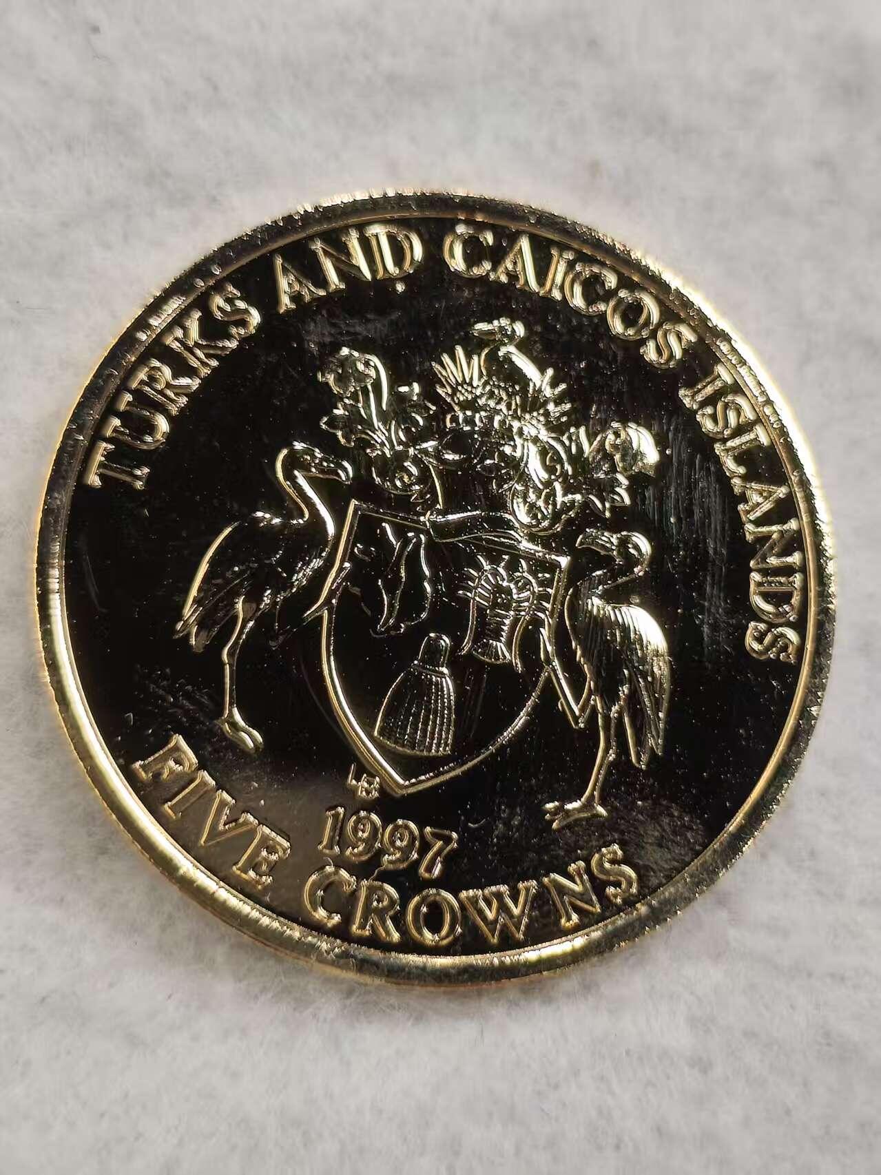 G&W世界散币，银币处理专场（第48场） 特克斯凯克斯1997年5克朗  伊丽莎白二世与菲利普结婚50周年  镀金克朗型