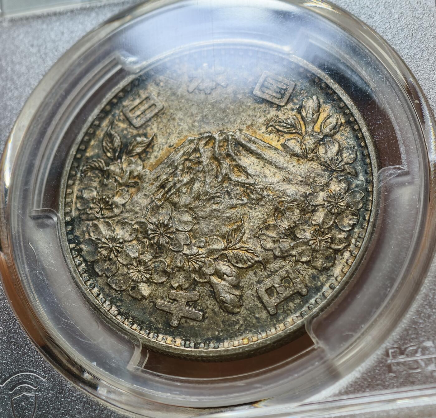 甄臻铺-世界币章拍卖（第60期），甄品场拍品征集中，送拍享返佣金等优惠多多