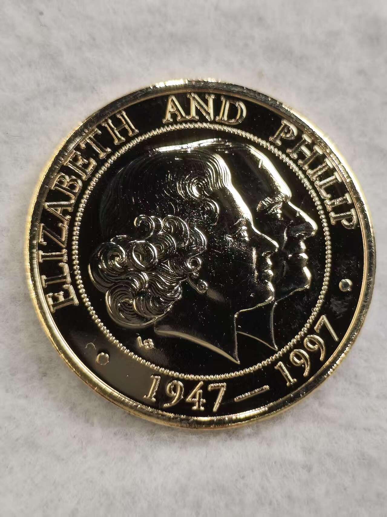 G&W世界散币，银币处理专场（第48场） 特克斯凯克斯1997年5克朗  伊丽莎白二世与菲利普结婚50周年  镀金克朗型