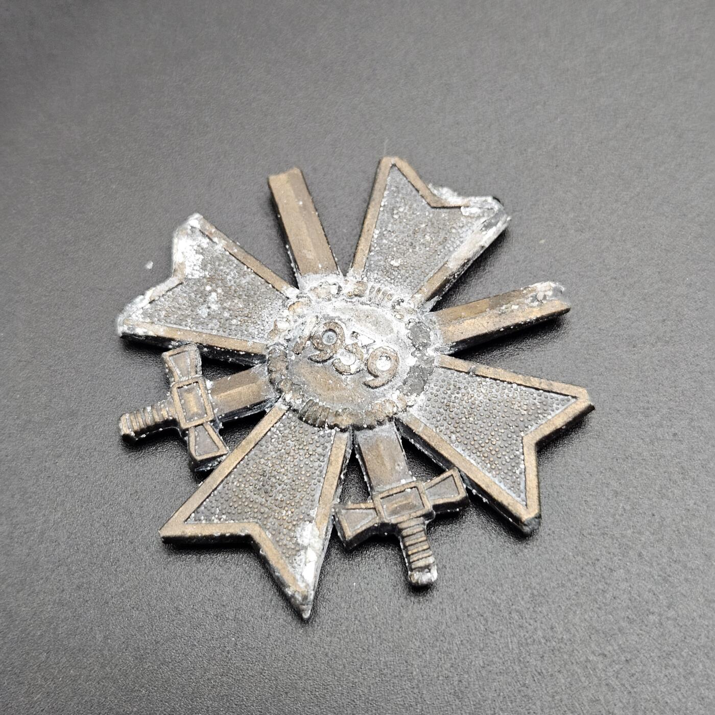 0元起拍勋章 第347期 咸鱼国勋章拍卖专场 4月19日（周日）下午6：00开始 影剧版德三章