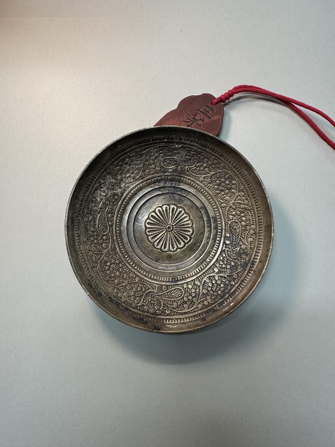 清代-民国 精品铜器专场 晚清民国老黄铜花卉纹碟 手工錾刻香盘