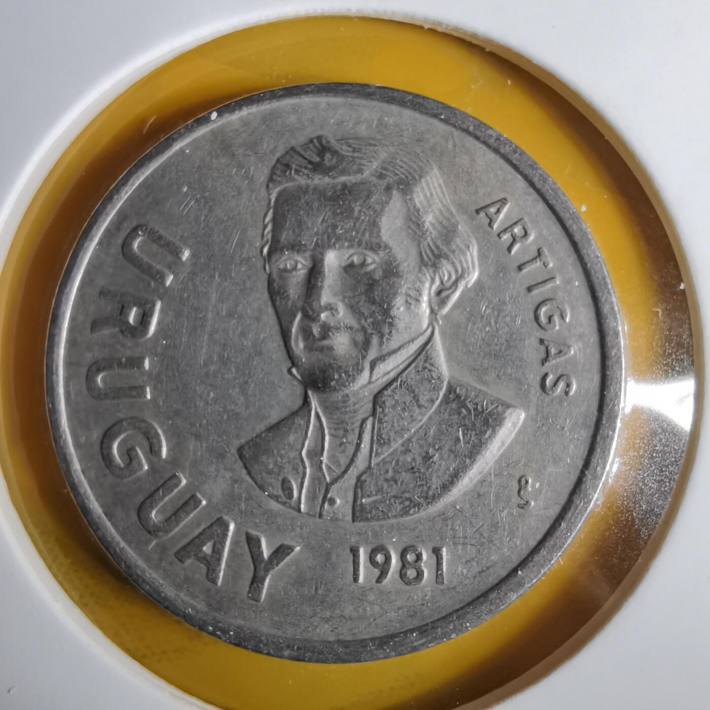 沼泽如烟--第1057场 乌拉圭1981年10比索