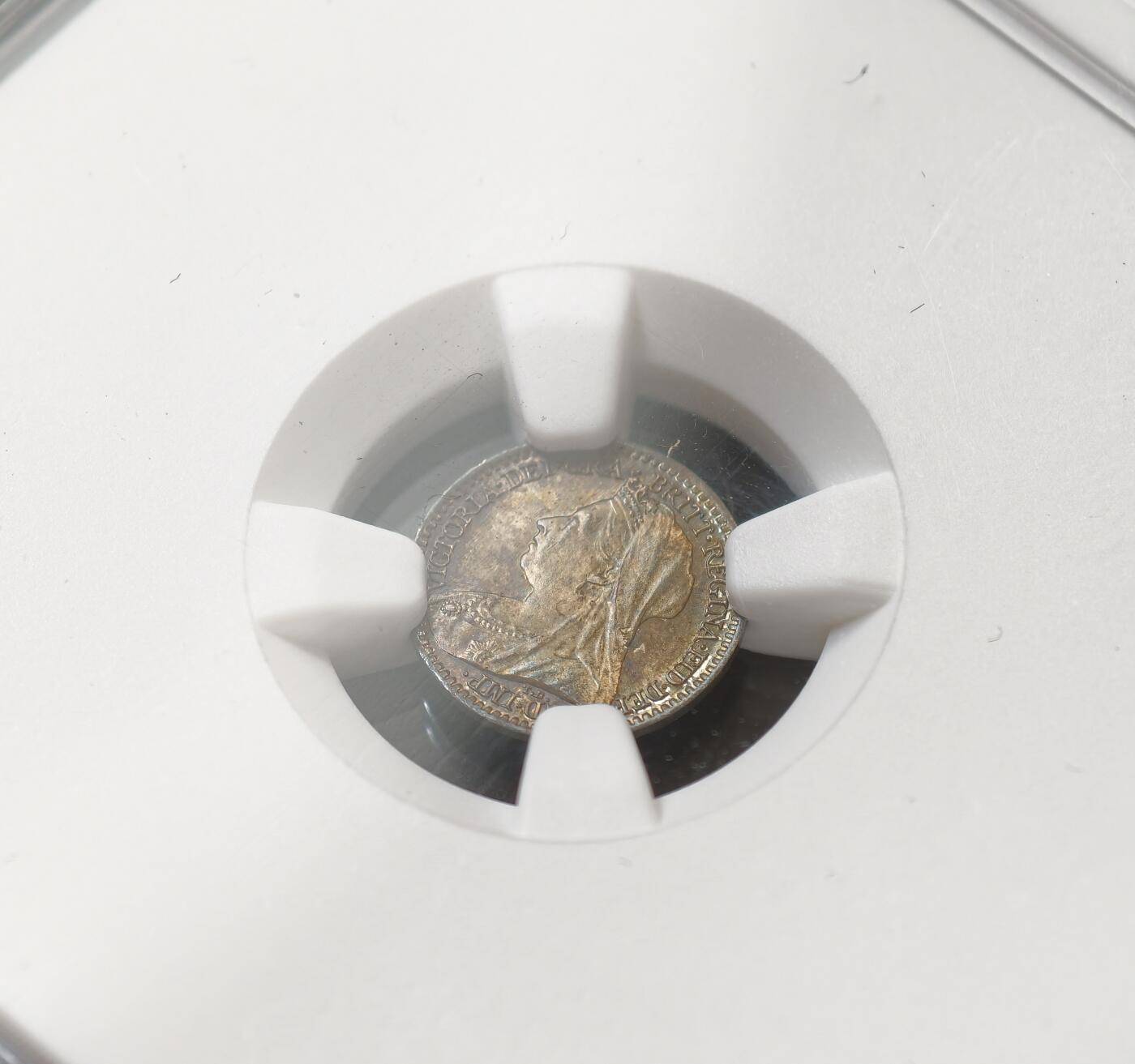 甄臻铺-世界币章拍卖（第60期），甄品场拍品征集中，送拍享返佣金等优惠多多