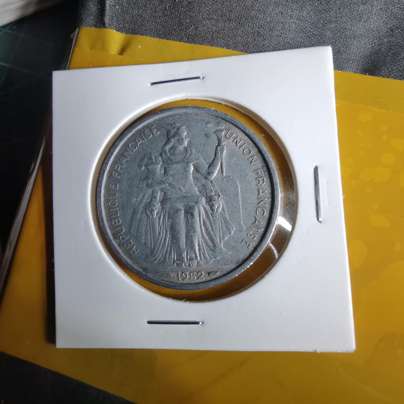 沼泽如烟--第1057场 法属新喀里多尼亚1952年5法郎