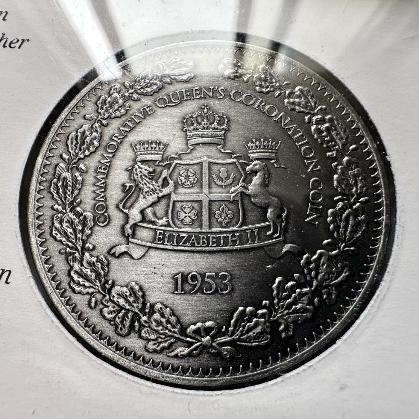 🌹外币初藏🌹🐯2026年第43场   每周二四六晚8️⃣点  世界硬币 英国 每日邮报 2015年 伊丽莎白二世加冕复刻克朗型纪念章