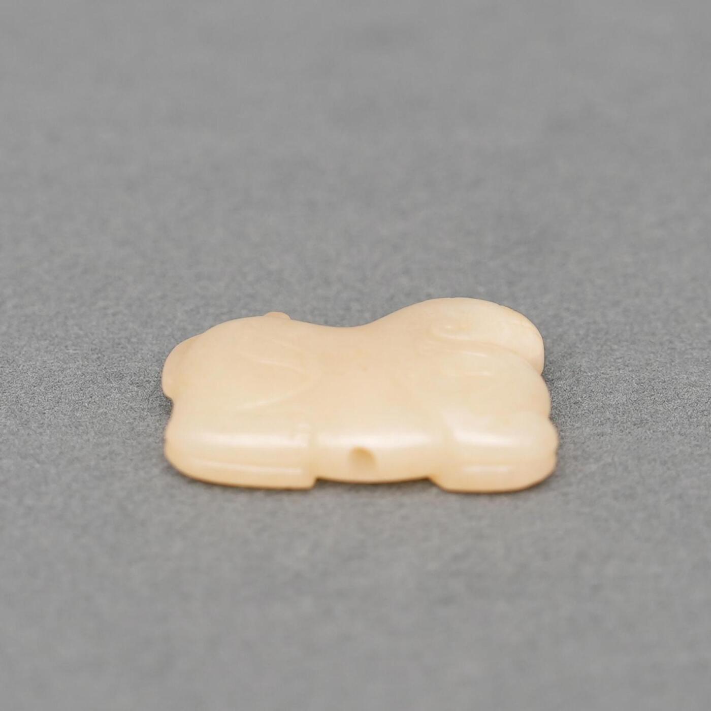  碧月说宝.韫玉流光-南京文物公司明清玉器专场（二） 通天孔瑞兽佩