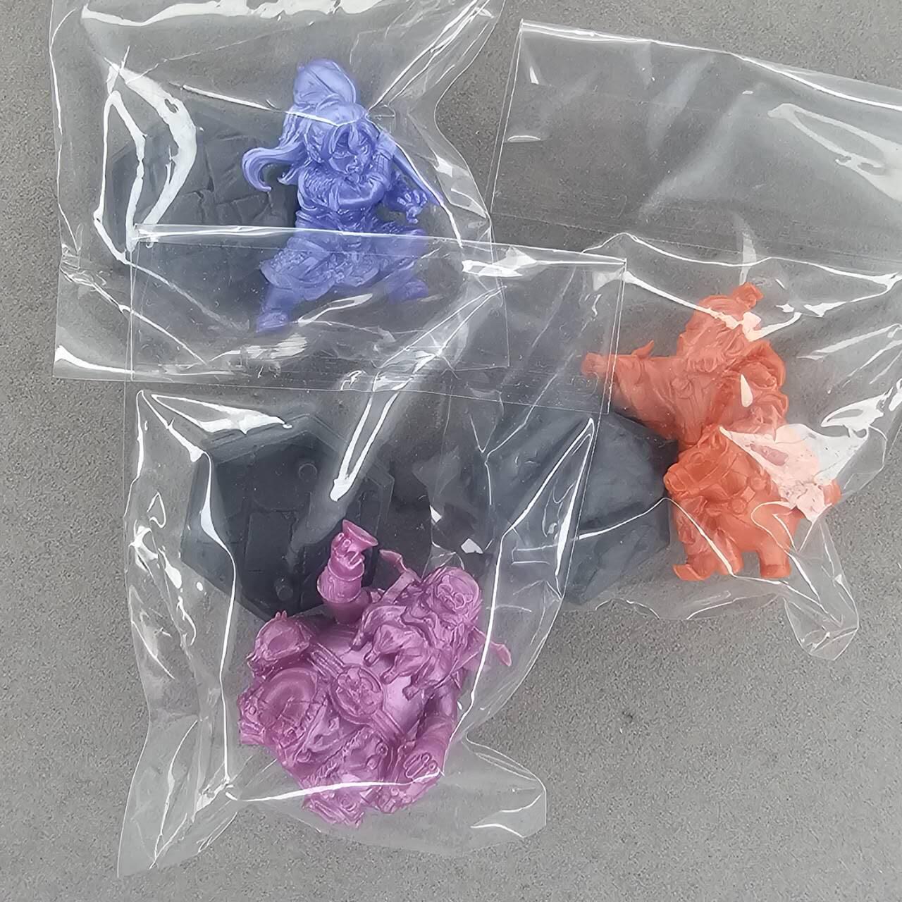 龙虎卡牌-八三场（满200元包邮，无佣金，每周六结拍，欢迎送拍） 卡游三国 极耀橡皮人3款 14