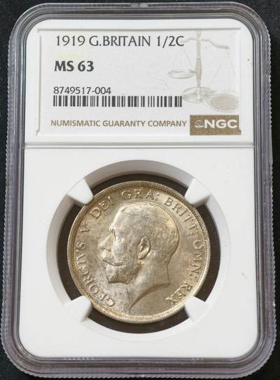 甄臻铺-世界币章拍卖（第60期），甄品场拍品征集中，送拍享返佣金等优惠多多 NGC-MS63 1919年英国半克朗，灰彩包浆，这个品种多弱打，这枚币细节打得很好