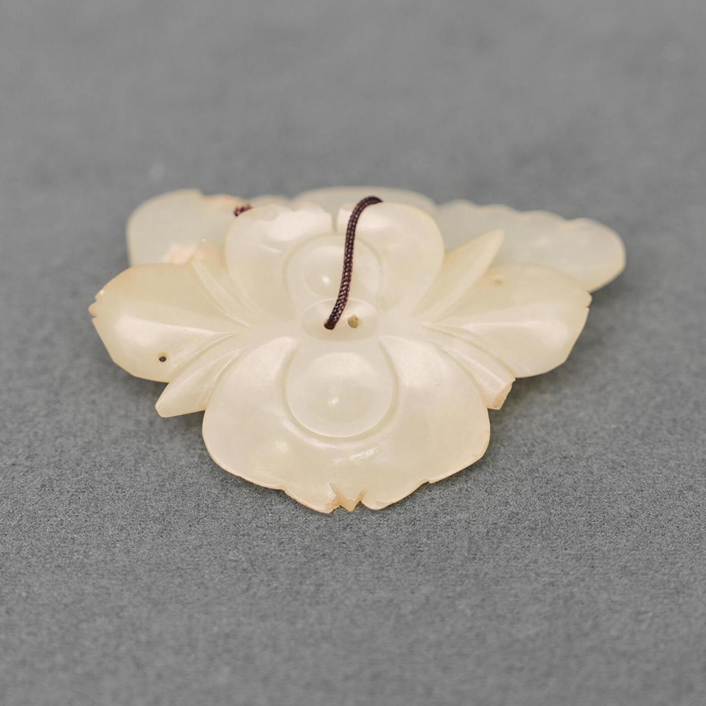  碧月说宝.韫玉流光-南京文物公司明清玉器专场（二） 玉花片 玉蝙蝠两组一件