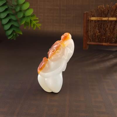 碧月说宝.君子怀瑾·当代和田玉清风专场(九) 红皮白肉籽料生肖猴吊坠