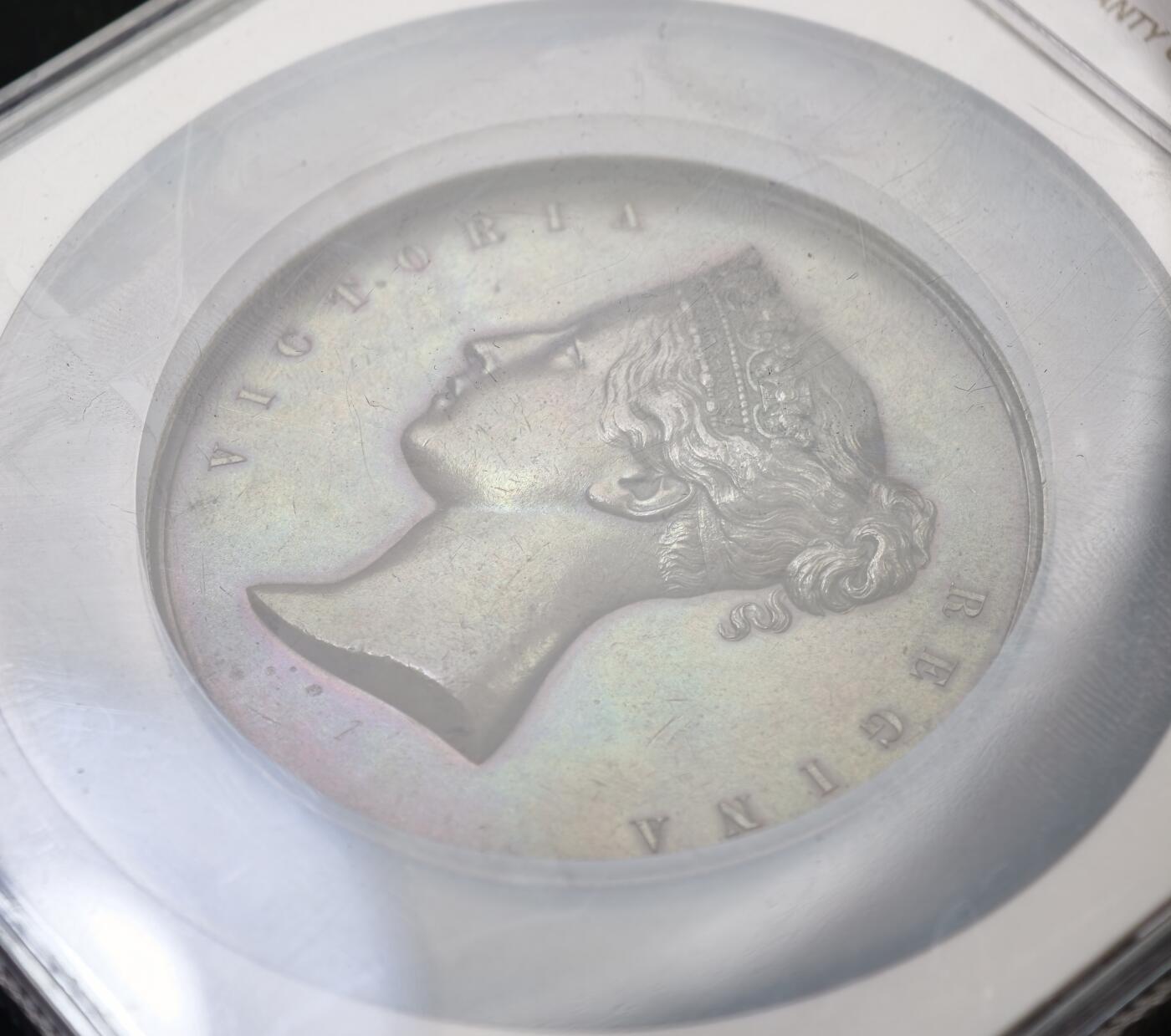 甄臻铺-世界币章拍卖（第60期），甄品场拍品征集中，送拍享返佣金等优惠多多