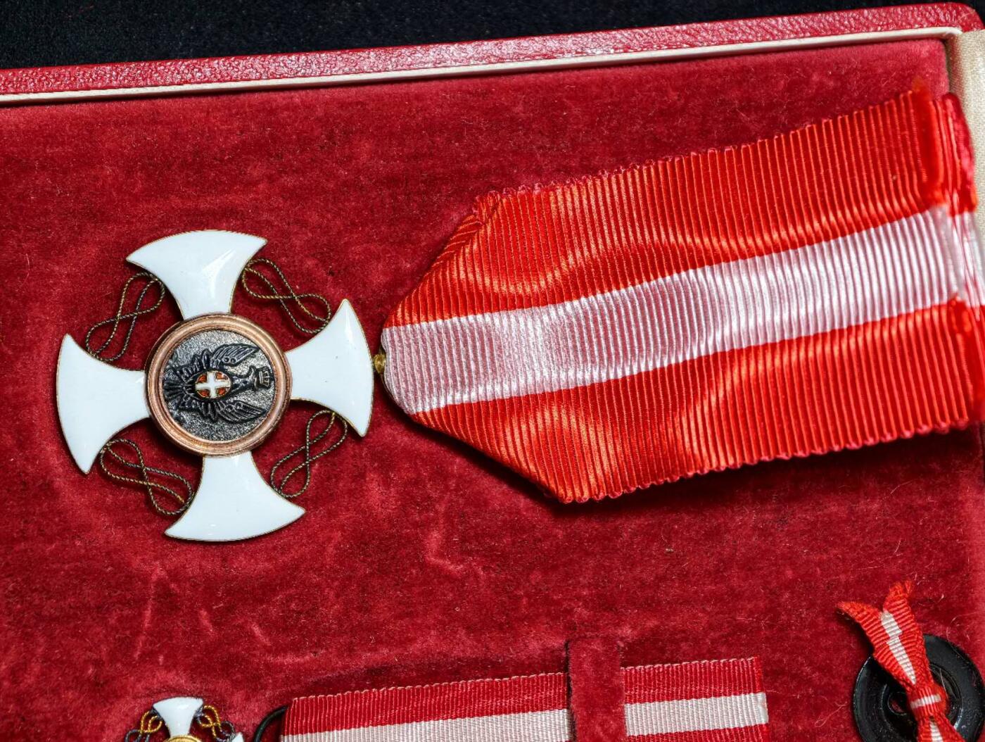 凯旋世界勋赏（第23期）（欢迎送拍）（对拍品有疑问请询问客服，不接受到手刀，出价默认拍品品相。请认真阅读拍卖规则！出价默认已认可！）（收到货请录制开箱视频，无视频概不处理问题。） 。