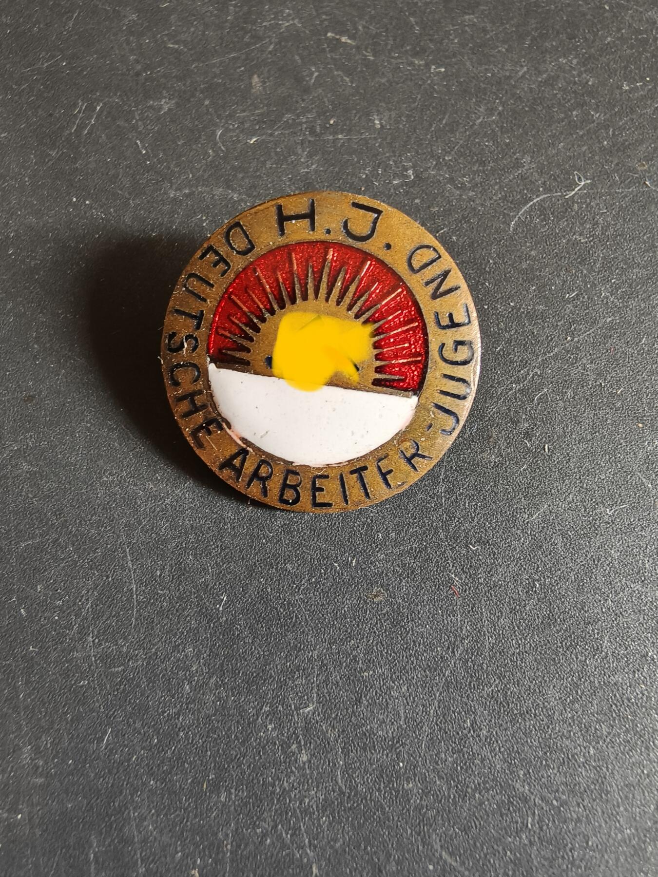 老王徽章第192期 德三小胡子青年团“德国工人青年”分支组织成员证章