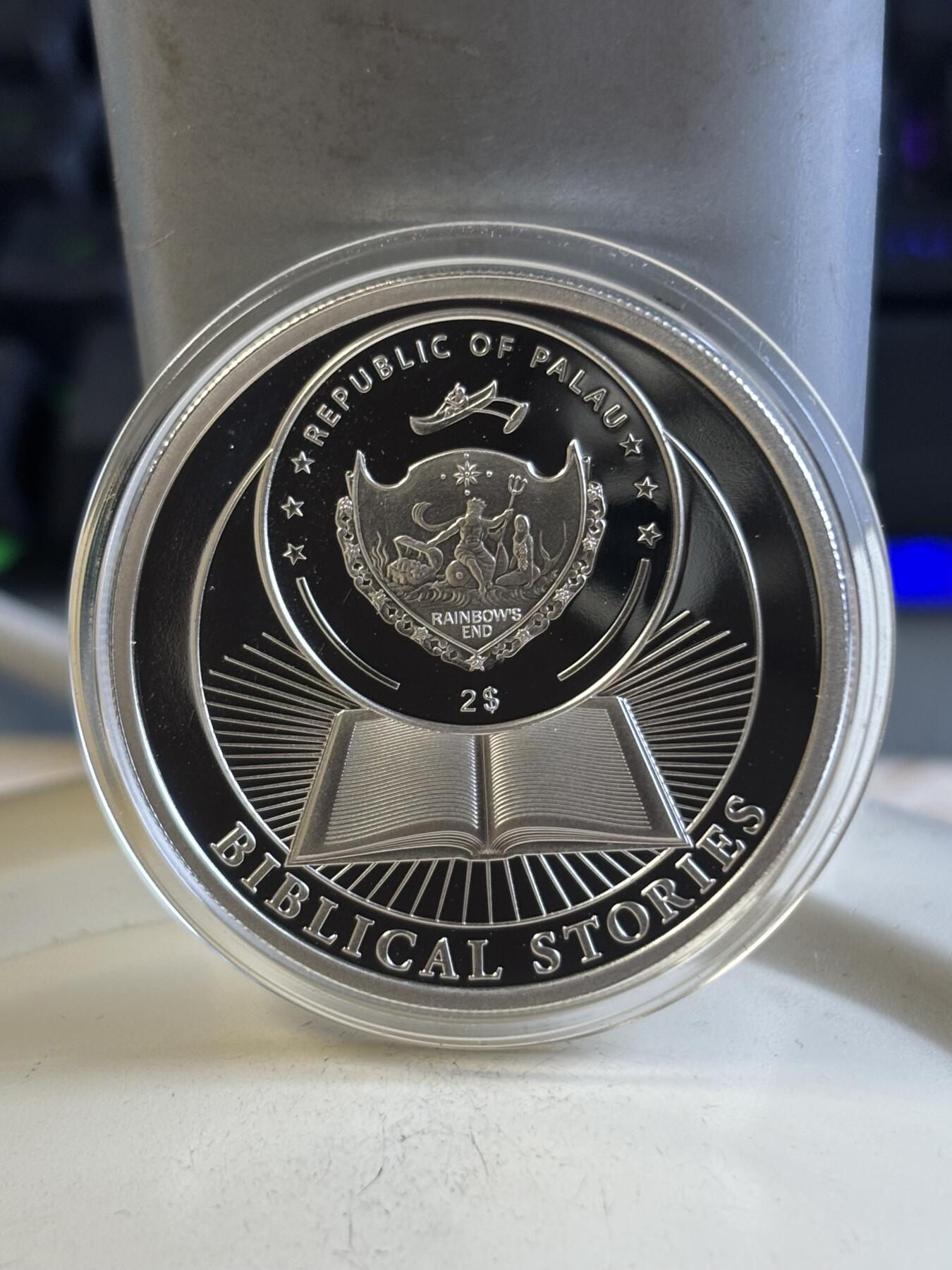 第197期拍卖 帕劳2011年故事系列亚当和夏娃半盎司精制纪念银币带证书，925银，15.5克，发行1000枚