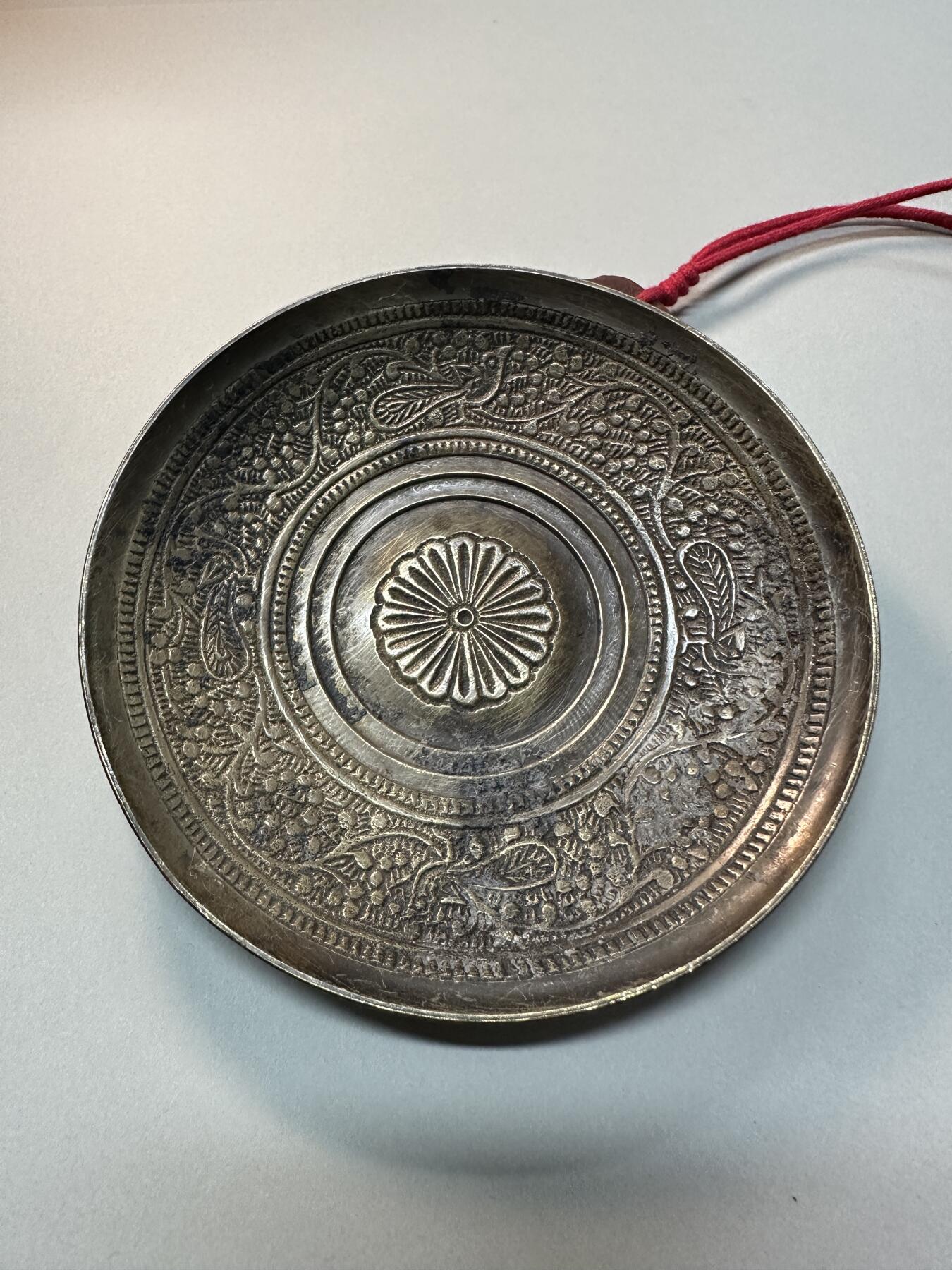 清代-民国 精品铜器专场 晚清民国老黄铜花卉纹碟 手工錾刻香盘