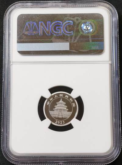 甄臻铺-世界币章拍卖（第60期），甄品场拍品征集中，送拍享返佣金等优惠多多 NGC-PF70UC 中国 2023年熊猫100元铂金币 NGC熊猫标签限定盒 纯度999足铂