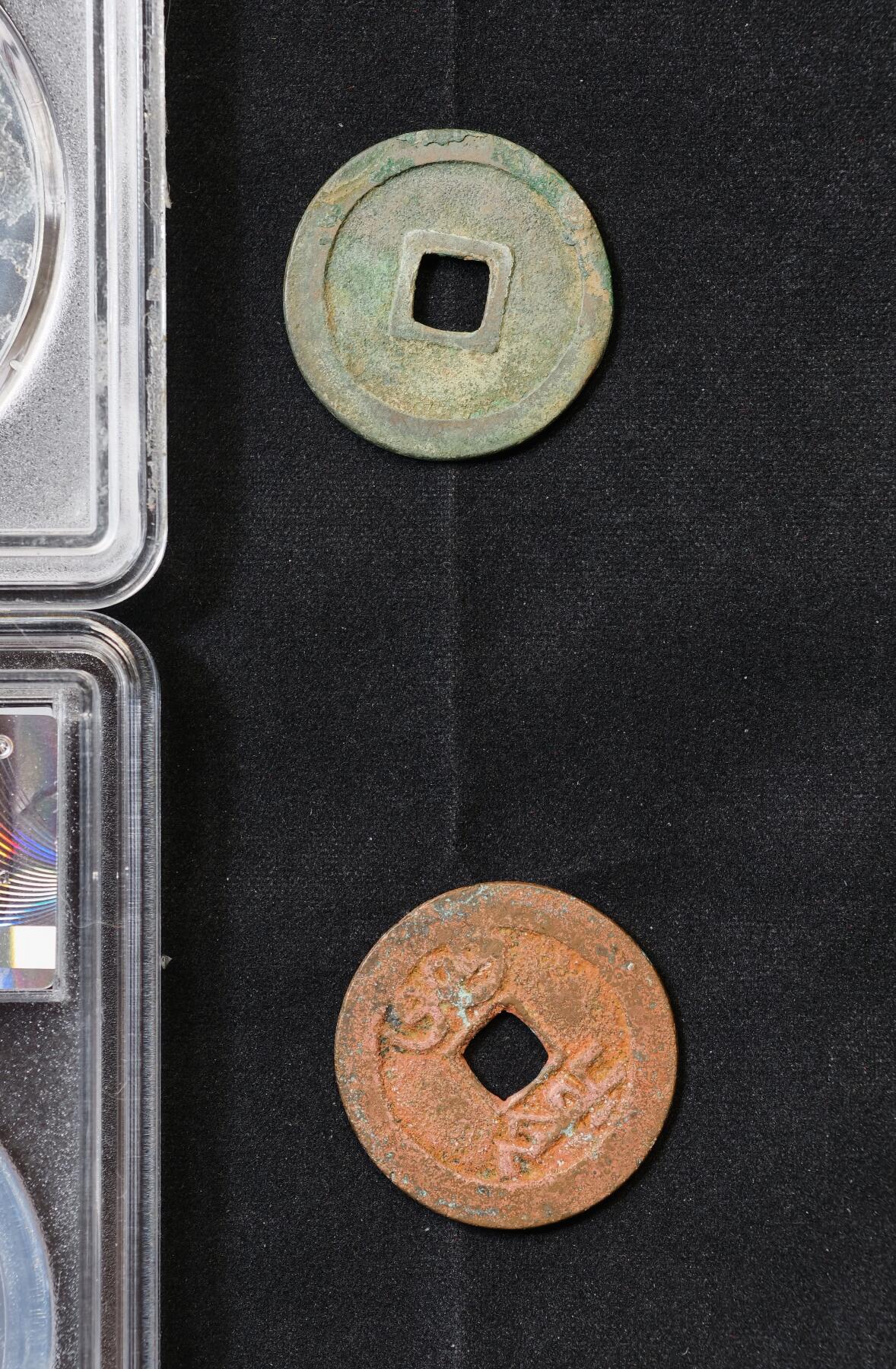 甄臻铺-世界币章拍卖（第60期），甄品场拍品征集中，送拍享返佣金等优惠多多