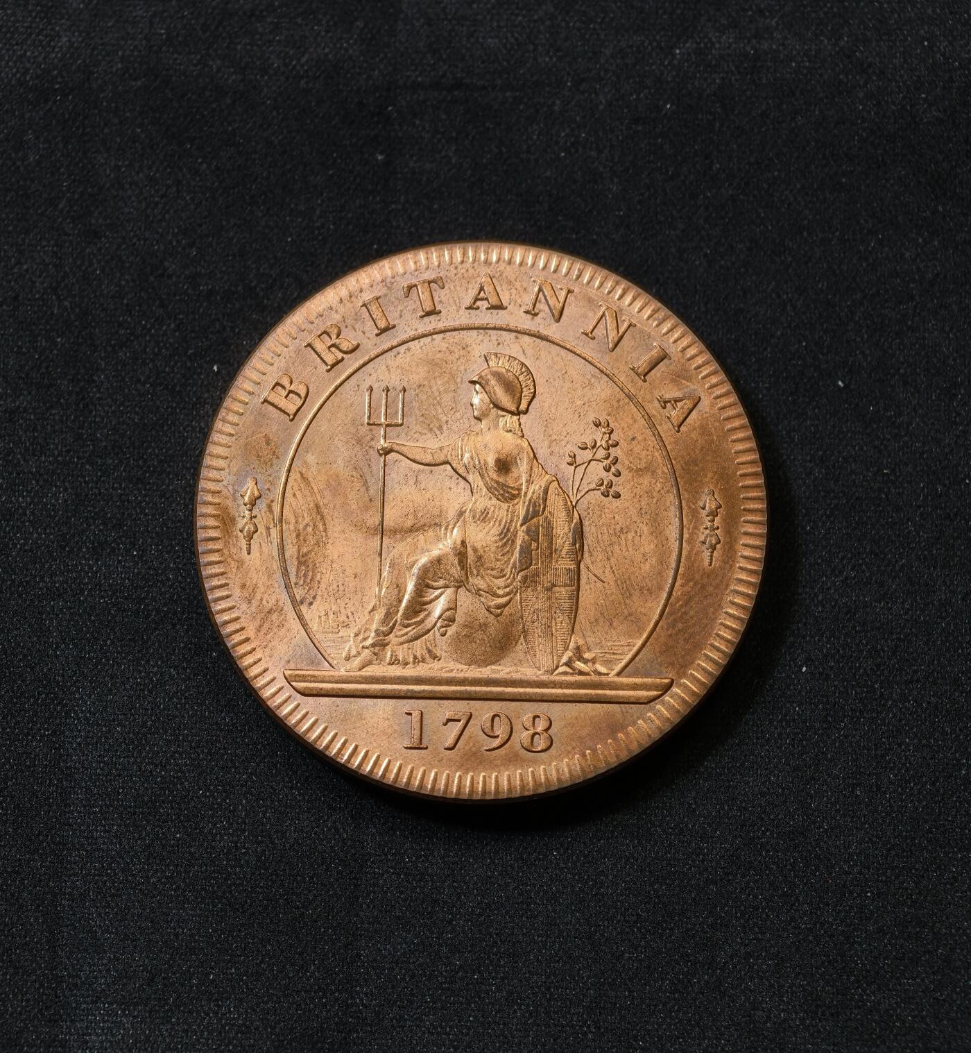 甄臻铺-世界币章拍卖（第60期），甄品场拍品征集中，送拍享返佣金等优惠多多