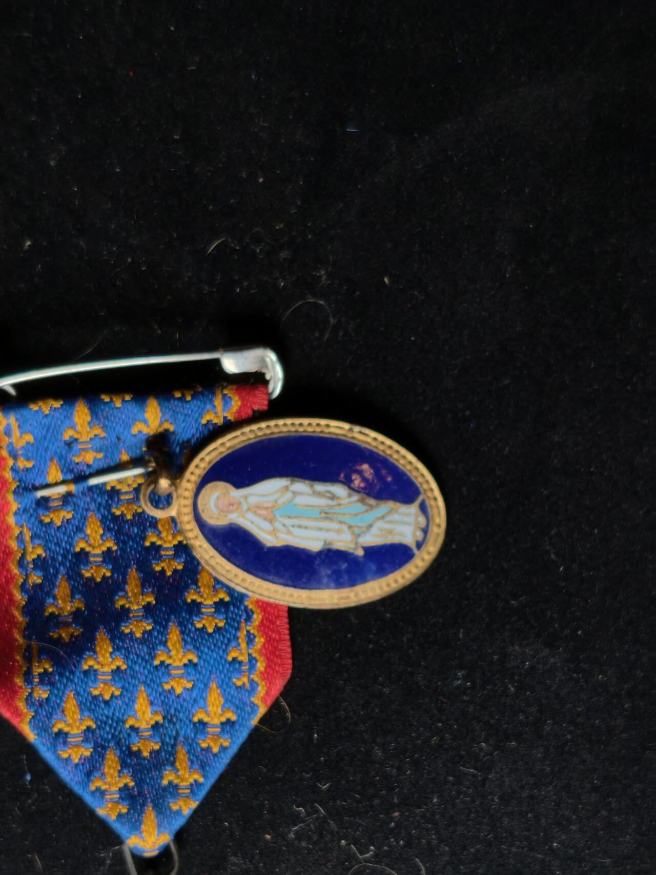 凯旋世界勋赏（第23期）（欢迎送拍）（对拍品有疑问请询问客服，不接受到手刀，出价默认拍品品相。请认真阅读拍卖规则！出价默认已认可！）（收到货请录制开箱视频，无视频概不处理问题。） 。