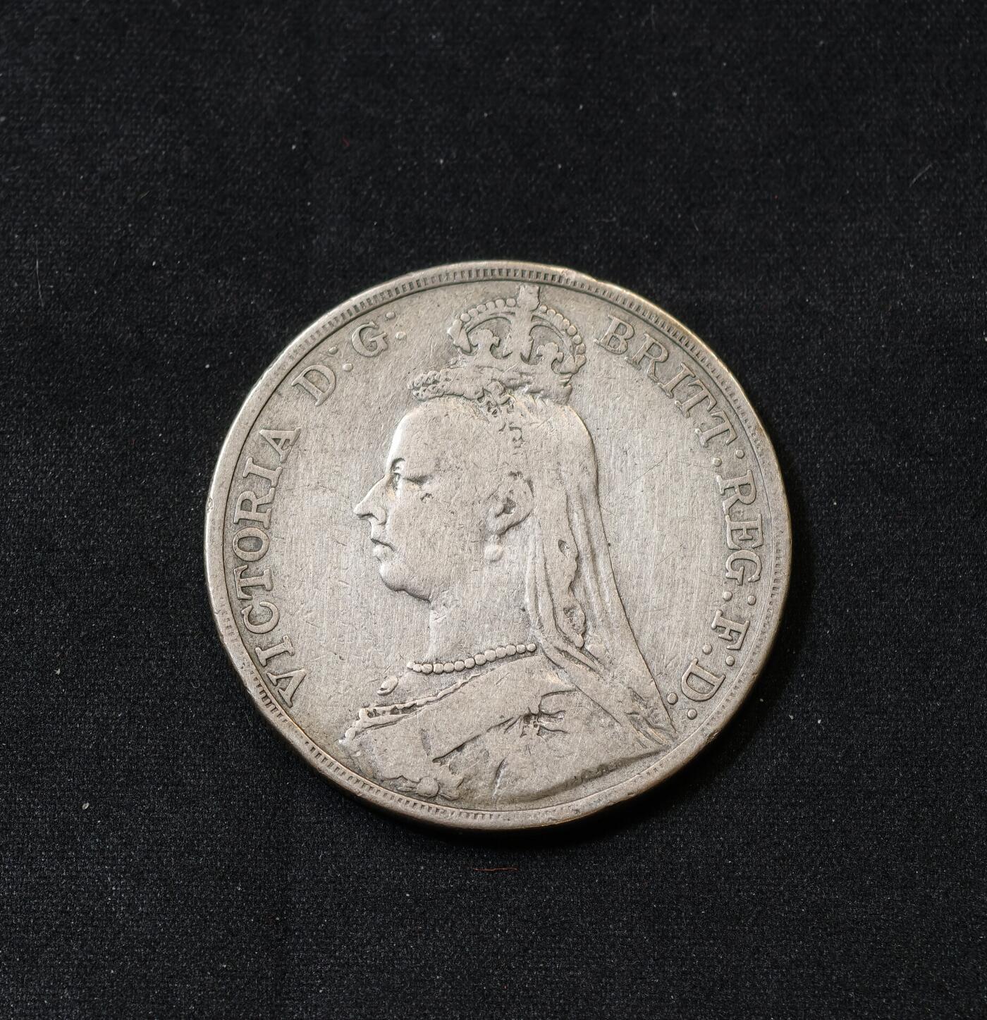 甄臻铺-世界币章拍卖（第60期），甄品场拍品征集中，送拍享返佣金等优惠多多